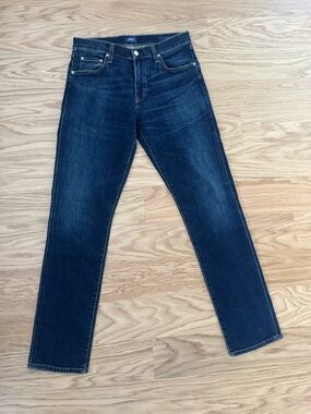 Citizens Of Humanity Straight Leg Jeans in Dark Blue Wash